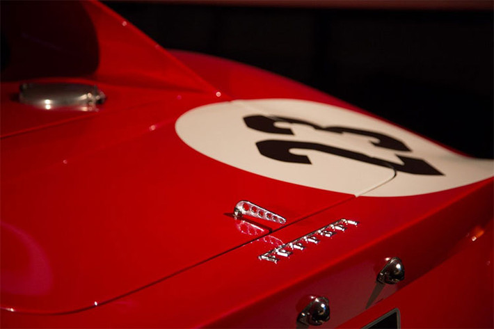 Dù có giá cuối cùng cao hơn 3,4 triệu đô, nhưng chiếc siêu xe cổ Ferrari 250 GTO mang số khung 3413 này vẫn còn kém rất xa con số 80 triệu đô 250 GTO khác mang số khung 4153 GT của ông David MacNeil, CEO của công ty WeatherTech chuyên cung cấp phụ kiện ôtô.