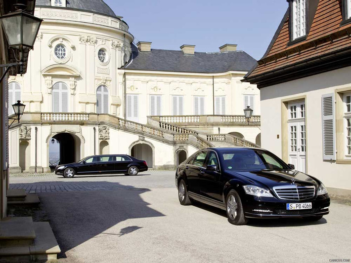 S600 Pullman Guard được thiết kế với khả năng chống đạn hoàn hảo, do đó quy trình sản xuất xe cũng được thực hiện liền mạch từ đầu. Chiếc limousine bọc thép này có khả năng chịu công kích của nhiều loại súng bắn tỉa, vũ khí hạng nặng và cả chất nổ...