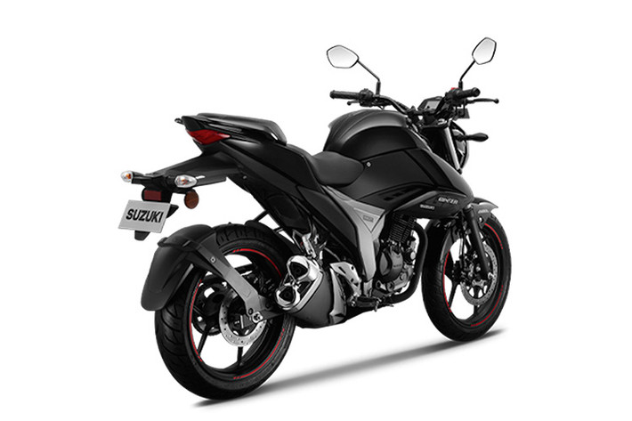 Cung cấp sức mạnh cho xe vẫn là khối động cơ xylanh đơn, SOHC, dung tích 155cc, làm mát bằng gió, sản sinh công suất 14 mã lực và mômen xoắn cực đại 14 Nm. Khác với phiên bản cũ, Suzuzki Gixxer 2019 không còn sử dụng bộ chế hòa khí mà được nâng cấp lên hệ thống phun xăng điện tử, nhờ đó mà giảm thiểu lượng khí thải và tăng độ nhạy của ga. Hộp số của xe vẫn là loại côn tay 5 cấp.