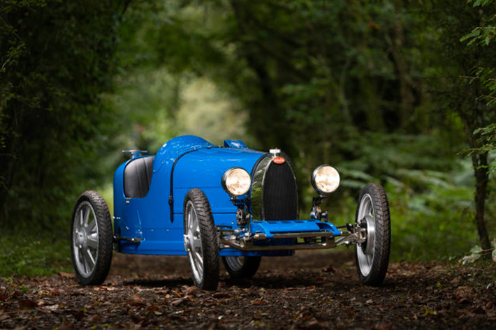 Tất cả 500 chiếc đã được bán ra, giá xe Bugatti Baby II là 30.000 euro (tương đương khaongr 760 triệu đồng) mỗi chiếc nhưng Bugatti nói rằng những người mua quan tâm có thể gia nhập vào một danh sách chờ phòng trường hợp ai đó rút lui hoặc có thêm xe được sản xuất.