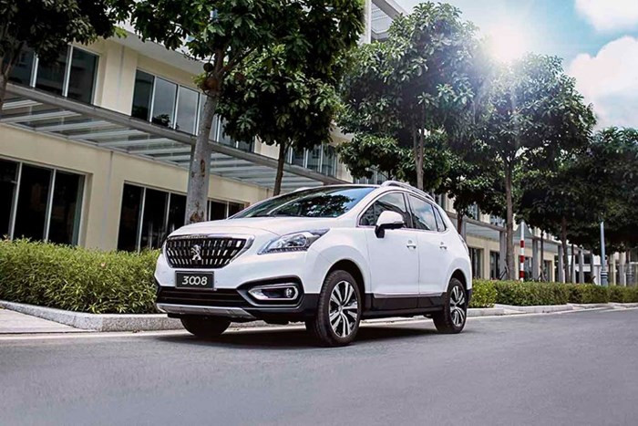 Các đại lý Peugeot trên toàn quốc hiện vẫn còn tồn xe 3008 đời cũ chưa bán hết , hiện đang rao bán với giá giảm chỉ còn ở mức 959 triệu đồng. Tại thời điểm ra mắt vào tháng 7 năm ngoái, giá bán của mẫu xe Peugeot 3008 này sở hữu mức giá lên tới 1,11 tỷ đồng.