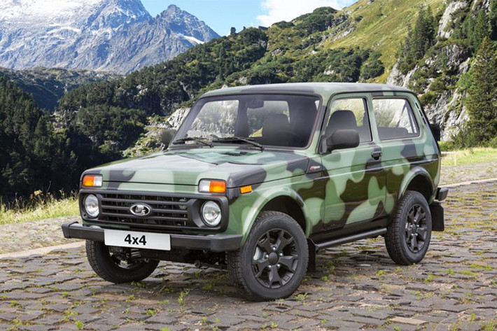 Mẫu xe ôtô Lada Niva là một trong những dòng SUV địa hình được sản xuất thương mại lâu nhất Thế giới. Đây cũng là một thương hiệu xe hơi khá quen thuộc với người dùng Việt Nam, trong suốt hơn 40 năm qua Niva vẫn luôn được một bộ phận lớn khách hàng ưa chuộng bởi giá siêu rẻ, kích thước gọn gàng và khả năng offroad ấn tượng.
