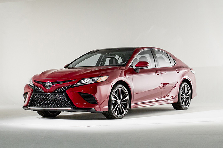 Toyota Camry 2018 cũng sẽ sớm có mặt tại thị trường Châu Á vào mùa hè này với một vài thay đổi ở ngoại hình và động cơ nhằm phù hợp hơn với từng thị trường. Đây cũng sẽ là mẫu xe tương lai sẽ có mặt tại thị trường Việt Nam và các nước Châu Á khác trong thời gian sắp tới.
