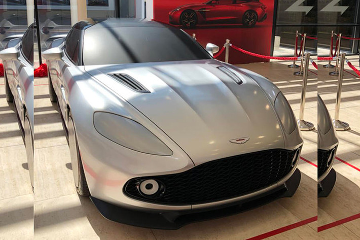 Hãng siêu xe Aston Martin vừa hé lộ thêm hình ảnh về phiên bản Shooting Brake của dòng xe cực hiếm Vanquish Zagato. Như vậy, sau các biến thể như Zagato, Volante Zagato hay Zagato Speedster, Aston Martin sẽ sớm tung ra chiếc Vanquish Zagato Shooting Brake trong thời gian tới đây.