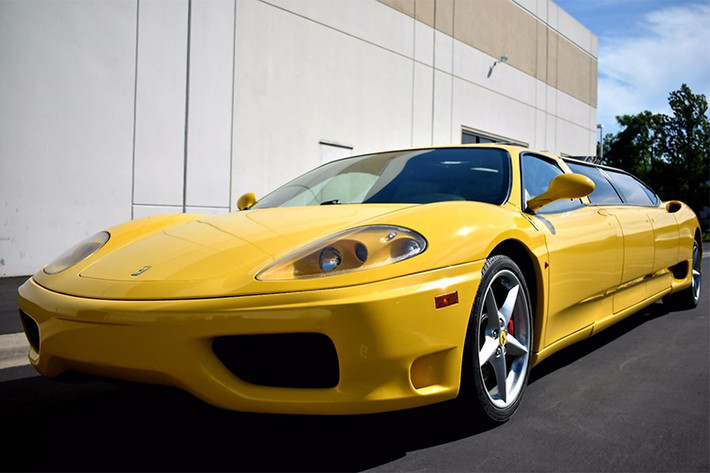 Chiếc siêu xe Ferrari 360 Modena Stretch Limo đã không tìm được người mua khi rao bán trên eBay, “cựu” siêu xe năm 2003 đã chạy được 31.801 dặm (51.179km) trên đồng hồ và được rao bán với mức giá 95 nghìn USD (tương đương khoảng 2,15 tỷ đồng).