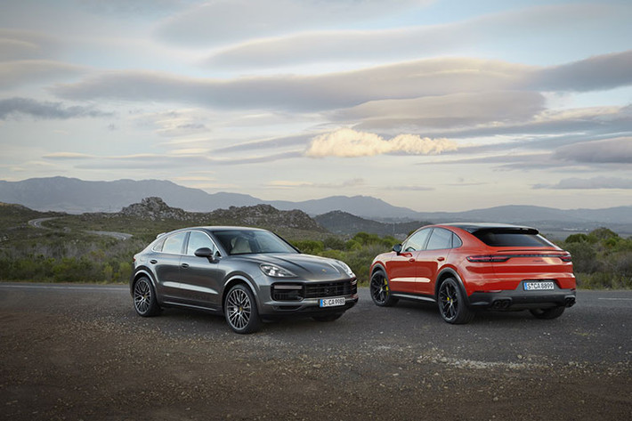 Cayenne thế hệ thứ 3 đang là chủ lực doanh số với mức tăng trưởng cao thứ 2 trong đội hình Porsche (12%), chỉ xếp sau Panamera (38%). Trong bối cảnh Macan đang cho thấy những dấu hiệu đáng ngại về doanh số (giảm 11% trong năm 2018 do khách hàng chờ đợi phiên bản mới), Cayenne cần thể hiện mình là chỗ dựa vững chắc để Porsche “bám víu” trong phân khúc SUV hạng sang.
