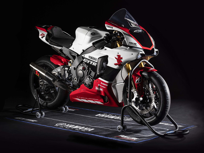 Với số lượng cực kỳ hạn chế cùng việc sở hữu khó khăn, siêu môtô Yamaha YZF-R1 GYTR 2019 sẽ có giá không hề rẻ. Nếu may mắn sở hữu được chiếc xe đua này, khách hàng sẽ được tham gia vào chương trình trải nghiệm đua xe Yamaha Racing Experience.