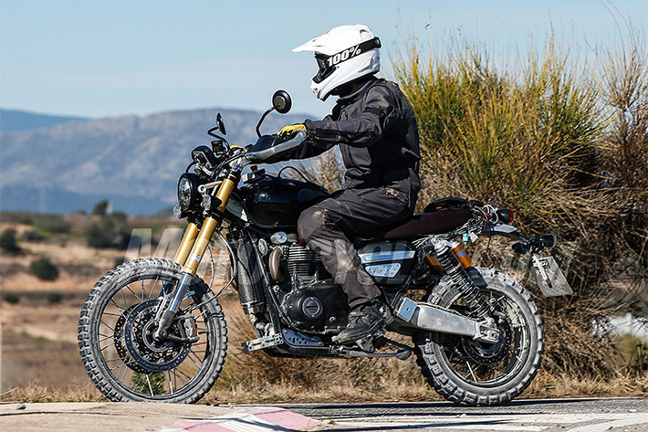 Về động cơ, cỗ máy 2 xi-lanh 1200cc hứa hẹn sẽ không có sự thay đổi so với Bonneville T120, nhưng sẽ được nâng cấp các hệ thống điều khiển và kiểm soát . Thậm chí chiếc xe còn có thể có riêng chế độ lái Offroad để phù hợp hơn với mục đích chạy địa hình. Nhiều khả năng mẫu xe Scrambler 1200 mới sẽ được ra mắt vào mùa thu 2018 này.