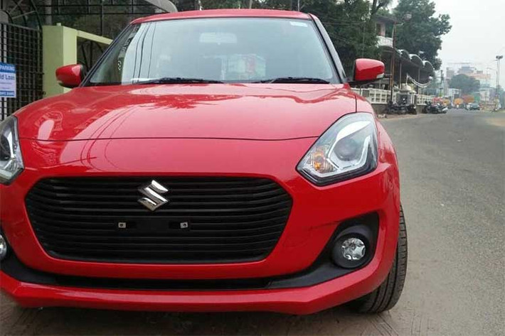Cụ thể, kích thước của mẫu xe cỡ nhỏ nhà Suzuki sẽ có chiều dài 3.840 mm (giảm 10 mm) và rộng 1.735 mm (tăng thêm 40 mm) và chiều dài cơ sở 2.450 mm (tăng thêm 20 mm). Không gian chứa đồ của khoang hành lý cũng tăng thêm 46 lít, ở mức 268 lít.