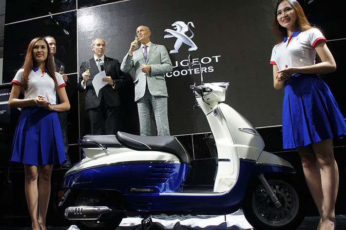 Thành lập từ năm 1898 cho đến nay, thương hiệu Peugeot Motocycles đã trở thành nhà sản xuất xe hai bánh lâu đời nhất trên thế giới. Thương hiệu xe máy Peugeot Motocycles đã nắm giữ nhiều giải thưởng và kỷ lục trong ngành sản xuất xe máy đến năm 1955.