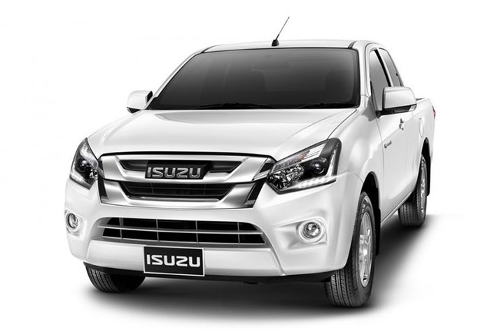 Việc ra mắt Isuzu D-Max phiên bản cao cấp mới 3.0 4×4 AT giúp mang lại cho khách hàng Việt thêm sự lựa chọn với nhu cầu ngày càng đa dạng. Xe được phân phối tại thị trường Việt Nam với mức giá 744.266.000 đồng (đã bao gồm VAT).