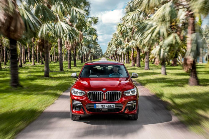Như vậy, dòng BMW X-Series thế hệ mới tại Việt Nam hiện đã có X1 và X2, cộng thêm X4 ra mắt vào đầu năm sau trong khi đó X3 chưa hẹn ngày về. Hiện tại THACO vẫn chưa hé lộ thông tin về giá bán của X4 2019 nhưng được biết, các đại lý trên toàn quốc đã mở cọc cho mẫu xe này.