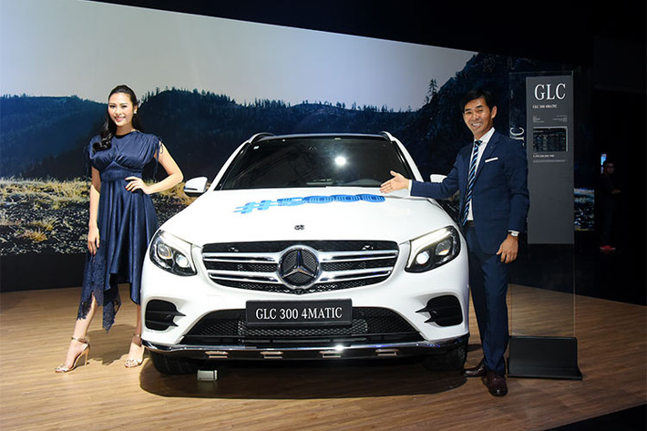 Không chỉ được ngắm xe sang cùng nhiều dịch vụ tiện ích, khách tham quan còn có thể tham gia vào nhiều khu vực hoạt động khác tại triển lãm như khu vực dành riêng cho các quý cô “She’s Mercedes”, khu vực khách VIP, khu vực Khách hàng doanh nghiệp và góc trẻ em...