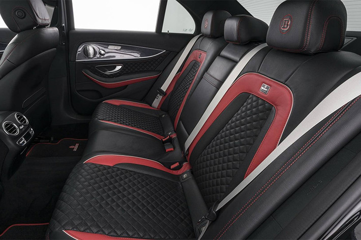 Khách hàng cũng có thể mua lẻ từng món nâng cấp trong gói độ Brabus 700, hoặc đặt hàng hãng độ sẵn một chiếc E63 S AMG theo ý muốn. Ngoài ra, Brabus cũng có thể áp dụng gói độ này cho các phiên bản E63 thấp hơn. Sắp tới, Brabus sẽ mang chiếc E63 S đến trình diện tại triển lãm Geneva Motor Show 2018.