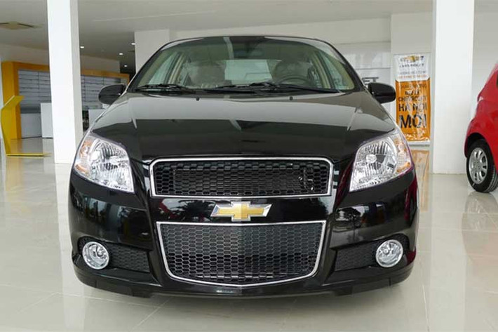 Dòng sedan hạng B của Chevrolet là Aveo chính thức ra mắt tại Việt Nam vào tháng 09/2013 với 2 phiên bản. Hiện cả 2 phiên bản mới của mẫu xe này cũng được giảm từ 50 đến 60 triệu đồng so với giá cũ.