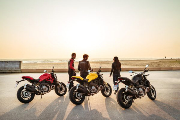 Những thay đổi trên Monster 821 bản 2018 nằm ở điều chỉnh về thiết kế và một số tính năng tiện ích đã từng được giới thiệu trên “đàn anh” Monster 1200. Đây cũng được xem là mẫu xe sẽ "lôi kéo" một thế hệ Ducatisti mới hiện nay (những người yêu Ducati) chơi xe môtô phân khối lớn.