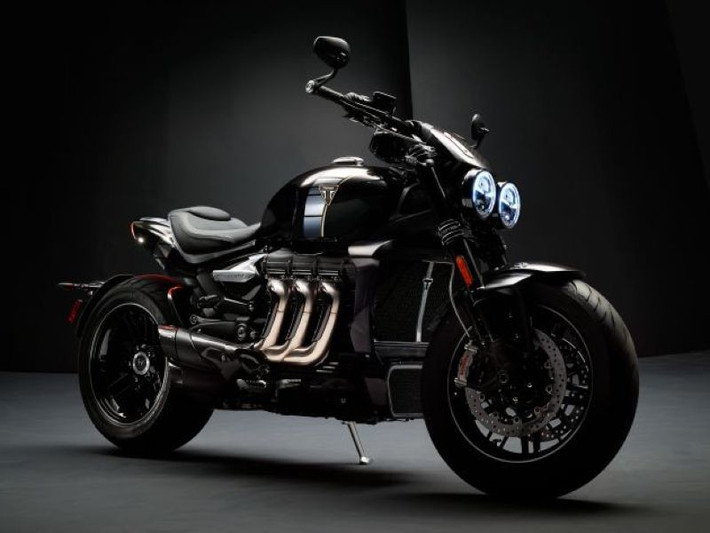 Dau khi hé lộ mẫu cruiser thể thao Triumph Rocket III TFC 2020, thương hiệu xe Anh Quốc đã đăng tải hình ảnh chi tiết cũng như thông tin giá bán cho mẫu xe này đến với những người yêu xe môtô trên thế giới.