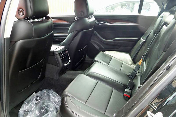 Cadillac CTS 2015 tại Việt Nam sở hữu động cơ động cơ 4 xi-lanh tăng áp, dung tích 2.0L công suất tối đa 272 mã lực và mô-men xoắn cực đại 400 Nm.