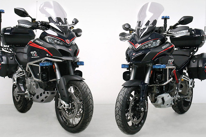 Ducati Multistrada 1200 Enduro có 4 chế độ lái là Enduro, Sport, Touring và Urban, đi kèm là những hệ thống điện tử mới được trang bị bao gồm hỗ trợ khởi hành ngang dốc. Hệ thống này được kích hoạt khi Ducati Multistrada 1200 Enduro đứng im và chân chống gạt lên...