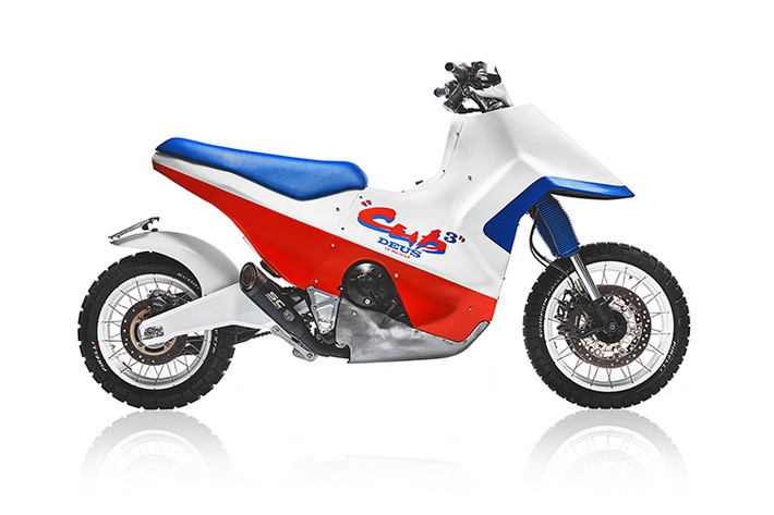 Anh Filippo Bassoli - người thợ chính tại Deus cho biết: "Chiếc EZ-90 của Honda trước đây trông như một chiếc xe đồ chơi vậy và chúng tôi sẽ chơi đùa với nó. Mẫu X-ADV độ sẽ được sao chép hoàn toàn những đường nét của EZ 90 nhưng nó sẽ có tỷ lệ lớn hơn. Chúng tôi đã đầu tư hàng trăm giờ làm việc miệt mài với nhiều mẫu thử trước khi hoàn thiện phần khuôn để đúc ra toàn bộ thân vỏ bằng sợi carbon".