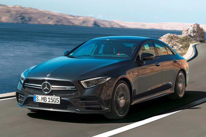 Mẫu xe Mercedes-AMG GT 4 cửa được xem là mẫu coupe bốn cửa sang trọng nhất của hãng xe Đức. Nhưng nếu bạn chỉ thích kiểu dáng xe và không cần động cơ quá mạnh, Mercedes-Benz CLS mới với đại diện CLS 53 sẽ là lựa chọn phù hợp.
