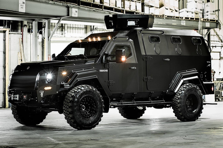 Terradyne là hãng chuyên cung cấp xe đặc chủng cho các cơ quan thực thi pháp luật trên khắp thế giới, nổi bật nhất là dòng xe Gurkha. Không phải là xe bọc thép hạng nặng nhưng Gurkha vẫn sở hữu đầy đủ các tính năng đặc chủng cơ bản như lốp run-flat, tời kéo, cửa sổ lưới, camera tầm nhiệt và hệ thống chống cháy cho động cơ, khoang nội thất. Cung cấp sức mạnh cho xe là động cơ diesel tăng áp V8 6.7L.