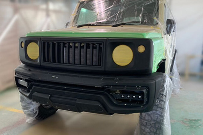Hiện chưa rõ giá bán Suzuki Jimny Black Bison Edition, chỉ biết rằng xe sẽ được bán tại thị trường Nhật Bản đầu tiên. Trong khi đó, tại thị trường Nhật Bản, Suzuki Jimny Sierra 2019 là từ 1.760.400 - 2.019.600 Yên (tương đương khoảng 366 đến 420 triệu đồng).