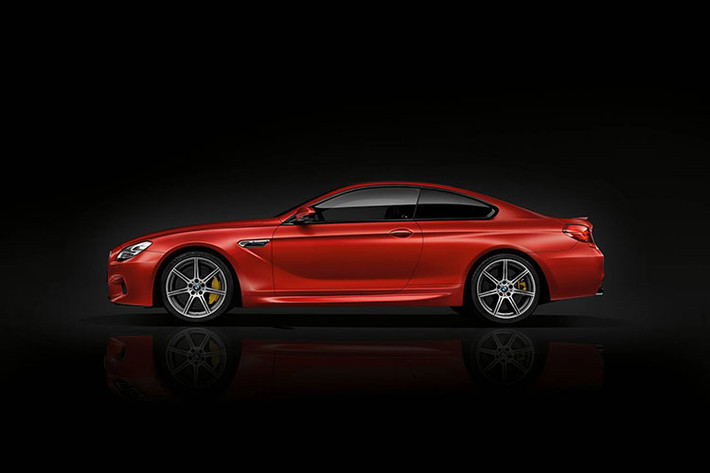 BMW vẫn kìm hãm M6 Competition ở ngưỡng tối đa 250 km/h nhưng khách hàng có thể mua gói tùy chọn M Driver’s Package để tăng lên thành 305 km/h.