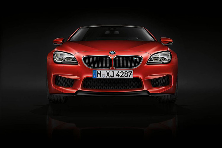 Điều gây ấn tượng trên M6 Competition 2016 là động cơ V8 turbo 4.4L nay đã được nâng công suất lên từ 575 mã lực lên 600 mã lực.