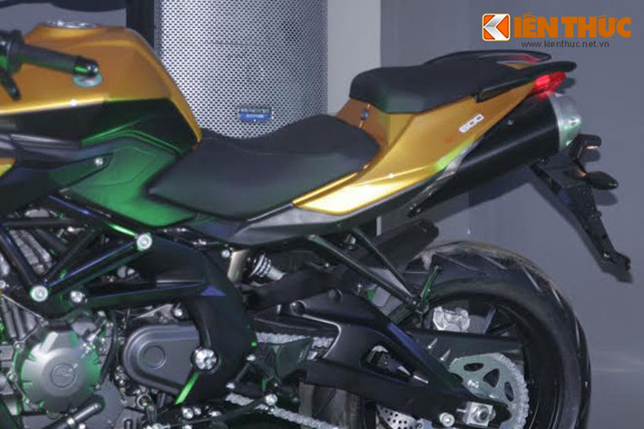 Ở lần ra mắt này, mức giá của BN600i 2015 được giảm xuống chỉ còn 205 triệu đồng, so với mức 232 triệu trên phiên bản cũ.