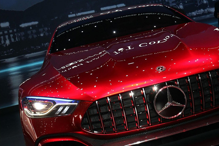 Một nguyên mẫu thử nghiệm gần đây của Mercedes đã được bắt gặp, và nó được cho là mẫu xe thử nghiệm của GT73. Chiếc xe chạy mà không gây ra bất kỳ tiếng ồn động cơ nào nên nó chắc chắn là một chiếc xe hybrid đang hoạt động ở chế độ điện hoàn toàn.