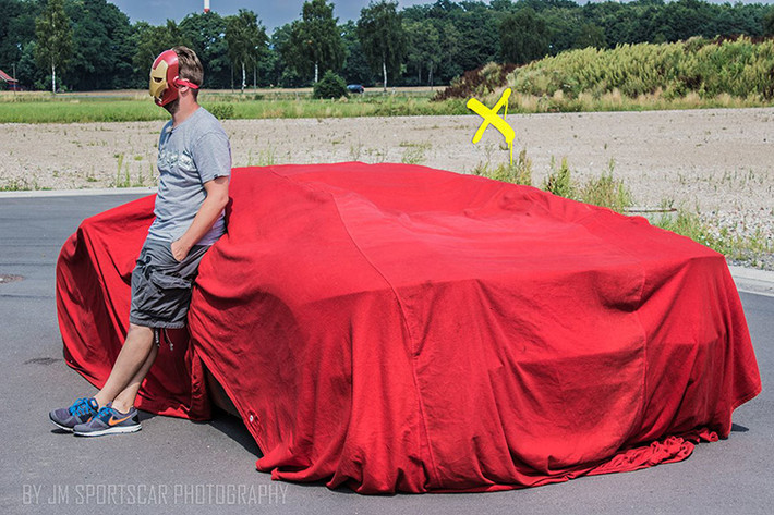 Thêm một chiếc mặt nạ người sắt cho chủ nhân kết hợp cùng Lamborghini Aventador Iron Man - họ trở nên sống động như một sản phẩm của Marvel.