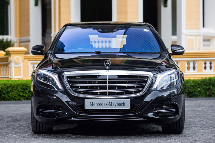Mercedes-Maybach S600 là 1 trong những mẫu xe siêu sang khá hút khách tại thị trường Việt, bằng chứng là trong 2 năm được ra mắt đã có khoảng 100 chiếc Maybach S600 tìm thấy chủ nhân. Với việc vừa ra mắt thêm hai phiên bản Mercedes-Maybach S500 và S400 vừa qua, chắc chắn trong thời gian tới sẽ có thêm nhiều mẫu xe thương hiệu này lăn bánh.