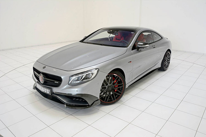 Tất nhiên, mọi con số ấn tượng này đều khiến Brabus 850 có mức giá không hề rẻ: 450.000 Euro (Khoảng gần 10 tỷ đồng)