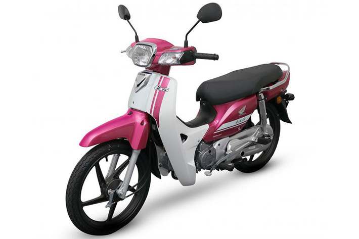 Mẫu xe máy Honda Super Dream 110 được xem là biểu tượng và được nhiều thế hệ người Việt Nam yêu thích, tuy nhiên nó đã bị khai tử cách đây không lâu do kinh doanh không hiệu quả. Trong khi đó tại Malaysia, mẫu Super Dream có tên là Honda EX5 vẫn được người dùng Malaysia ưa chuộng và vừa ra mắt phiên bản mới 2018.