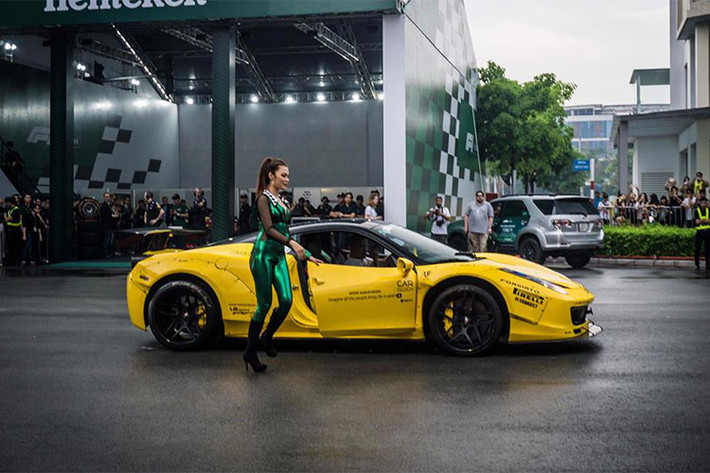 Siêu xe Lamborghini Huracan LP610-4 màu vàng biển "tứ quý" 8 độ Hamann độc nhất Việt Nam xuát hiện tại sự kiện. Đây cũng là chiếc siêu xe dẫn đoàn hành trình Car & Passion 2018 vừa qua.
