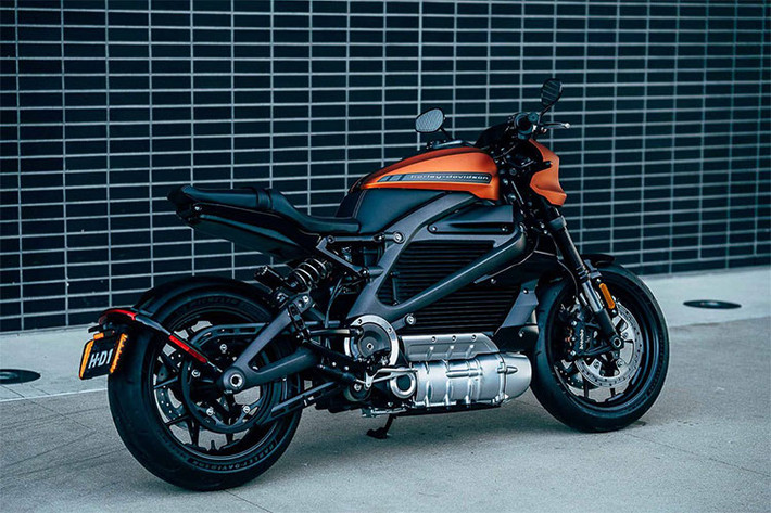 Hãng xe môtô Harley-Davidson không công bố các thông số kỹ thuật chi tiết như sức mạnh, phạm vi hoạt động hay thời gian cần để sạc đầy... Nhưng với chi tiết bộ pin lớn hơn chắc chắn bản thương mại của xe sẽ có phạm vi hoạt động xa hơn 100 km so với bản thử nghiệm được giới thiệu vào năm 2014.