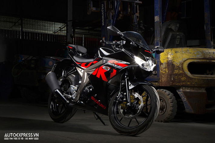 Từng được Suzuki trưng bày trước tại triển lãm xe máy Việt Nam 2017, mẫu xe môtô Suzuki GSX-R150 chính hãng sẽ được lắp ráp trong nước theo dạng CKD, với phụ tùng nhập 100% từ Indonesia. Xe sẽ được bán với 2 màu là đen và xanh dương. Như vậy Suzuki tại Việt Nam sẽ không bán ra phiên bản màu đỏ hoặc trắng như một số thị trường khác.