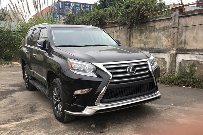 Hồi năm 2014, giá xe Lexus GX460 bản nâng cấp facelift ra mắt với giá hơn 3,7 tỷ đồng. Sau lần tăng thuế TTĐB năm 2016, giá xe bị đẩy lên 5,2 tỷ, sau đó hạ còn 5,06 tỷ đồng. Mức giá dự kiến mới cho xe chính hãng lên đến 5,5 tỷ đồng, cao nhất từ trước đến nay.