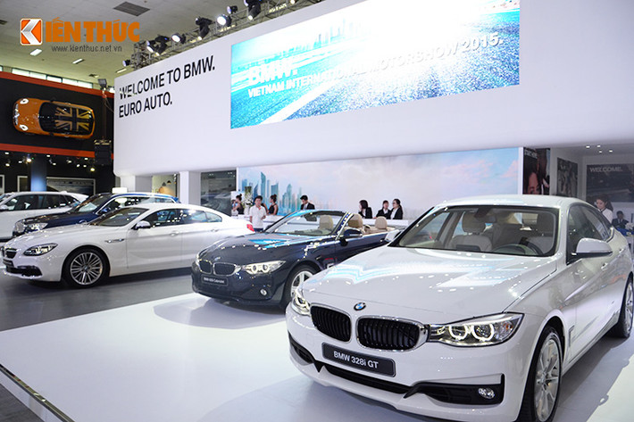 Trong tất cả các mẫu xe xuất hiện tại VIMS 2015 lần này, điểm nhấn chính của gian hãng BMW chính là Series 6 Gran Coupé phiên bản mới hiện diện với vị trí trung tâm của gian hàng.
