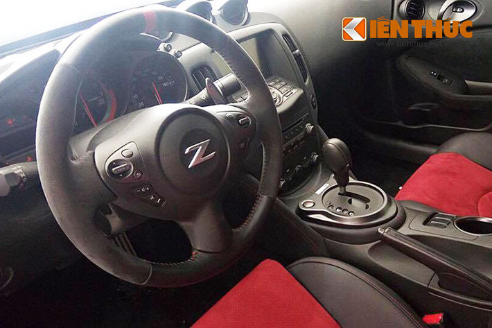 Theo đại diện hãng xe Nissan, họ đã hiệu chỉnh lại hệ thống treo sau nhằm nâng cao cảm giác thoải mái khi lái. Sàn xe và ốp trong của vòm bánh xe sau cũng được cải tiến nhằm giảm tiếng ồn khi di chuyển.