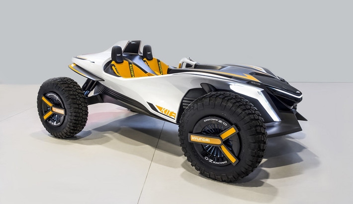 Hyundai và hãng thiết kế Istituto Europeo di Design (IED) đã hợp tác để ra mắt mẫu xe Hyundai concept Kite tại triển lãm ôtô Geneva 2018 đang diễn ra. Chiếc xe mang thiết kế độc đáo lấy ý tưởng từ dòng xe Dune Buggy.