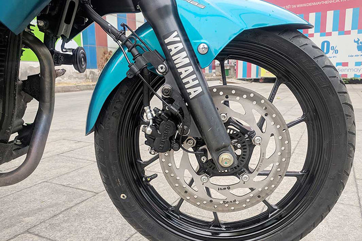 So với phiên bản đầu tiên ra mắt vào năm 2017, Yamaha FZ25 ABS 2019 mới cũng đã được nâng cấp thêm hệ thống phanh ABS kênh đôi. Ngoài nâng cấp này ra thì xe không có thay đổi nào khác về thiết kế lẫn trang bị.