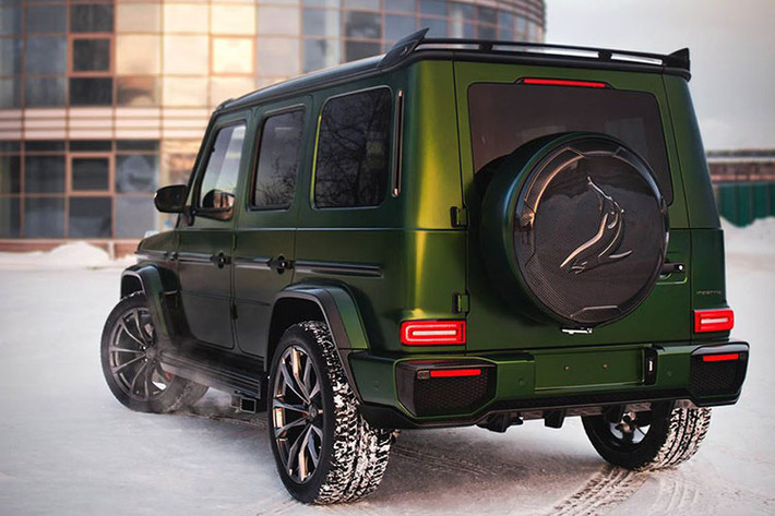 Về sức mạnh của xe, hiện không được hãng độ TopCar Design nói tới. Nguyên bản, Mercedes-AMG G63 2019 được trang bị động cơ xăng V8, tăng áp kép, dung tích 4.0 lít, sản sinh công suất tối đa 585 mã lực tại tua máy 6.000 vòng/phút và mô-men xoắn cực đại 850 Nm tại dải tua máy 2.500 - 3.500 vòng/phút.