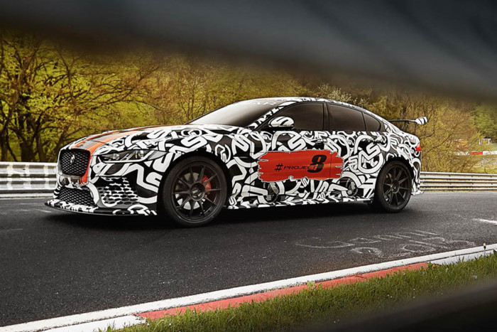SVO nhấn mạnh mẫu siêu sedan XE SV Project 8 mới này sẽ là chiếc Jaguar mạnh nhất, linh hoạt và hiệu suất đỉnh cao nhất trước nay. Khả năng vận hành tốc độ của chiếc sedan này sẽ ngang ngửa với nhiều siêu xe hiện nay, được sản xuất giới hạn chỉ 300 chiếc trên toàn cầu và dĩ nhiên được sử dụng hợp pháp trên đường phố.