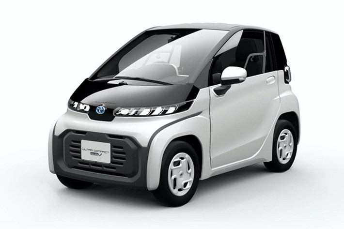 Toyota là thương hiệu có tham vọng lớn với kế hoạch điện hóa các phương tiện cá nhân. Một trong những mẫu xe ô tô điện mới nhất mà hãng xe Nhật Bản sắp ra mắt tại triển lãm Tokyo Motor Show 2019 chính là Toyota BEV chạy điện mới với kích thước siêu nhỏ, gọn gàng và chỉ có hai chỗ ngồi.