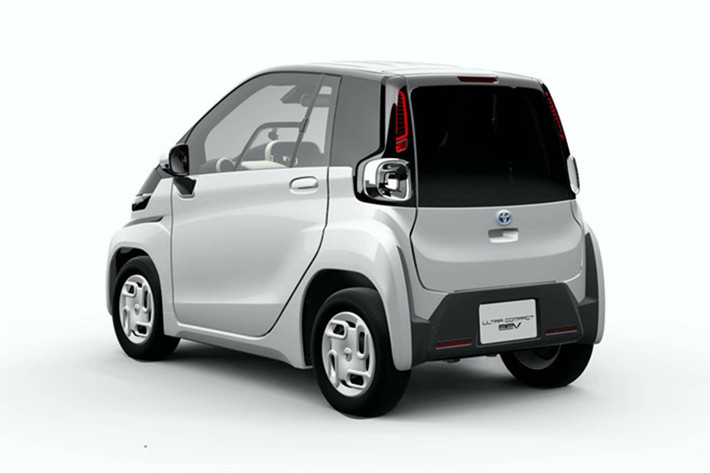 Được thiết kế nhằm mang đến cho người dùng một loại phương tiện nhỏ gọn để di chuyễn quãng đường ngắn, mẫu xe Toyota BEV hai chỗ ngồi này sẽ nhắm đến đối tượng khách hàng ở tuổi trung niên trở lên.