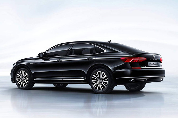 Là sản phẩm của liên doanh giữa Volkswagen và đối tác SAIC ở quốc gia đông dân nhất - Trung Quốc, Passat 2019 rõ ràng sở hữu thiết kế lấy cảm hứng từ 2 người anh em Arteon cũng như Lavida. Tuy nhiên, Passat ở quốc gia đông dân nhất thế giới không có tùy chọn biến thể wagon.