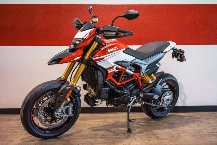Tại thị trường Việt Nam, Hypermotard 939 được Ducati Việt Nam nhập khẩu và phân phối chính hãng. Mức giá xe Ducati Hypermotard 939 được bán ra khoảng gần 500 triệu đồng, xe được thay thế cho phiên bản 821cc.