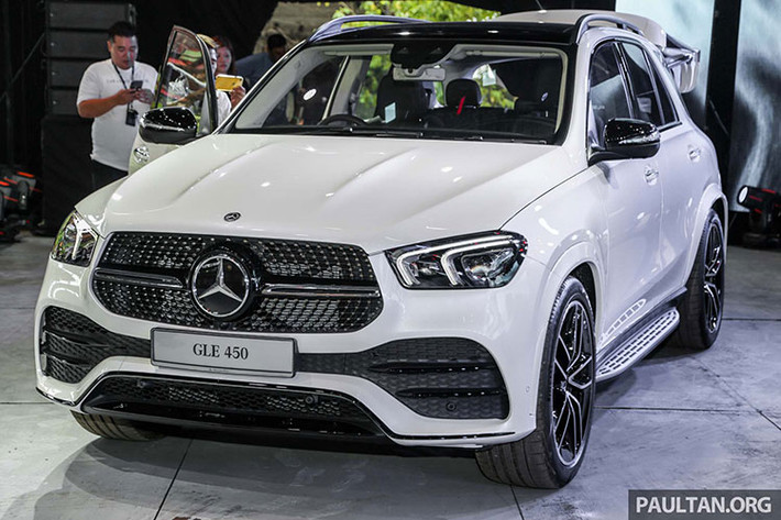 Mercedes-Benz GLE thế hệ mới (V67) đã được ra mắt tại Lễ hội Hungry for Adventure Festival tại Malaysia, thế hệ thứ tư của mẫu chiếc SUV cao cấp tầm trung đến từ Stuttgart có giá bán dự kiến 633.888 RM tại thị trường Malaysia (khoảng 3,6 tỷ đồng) cho phiên bản GLE 450 4Matic.